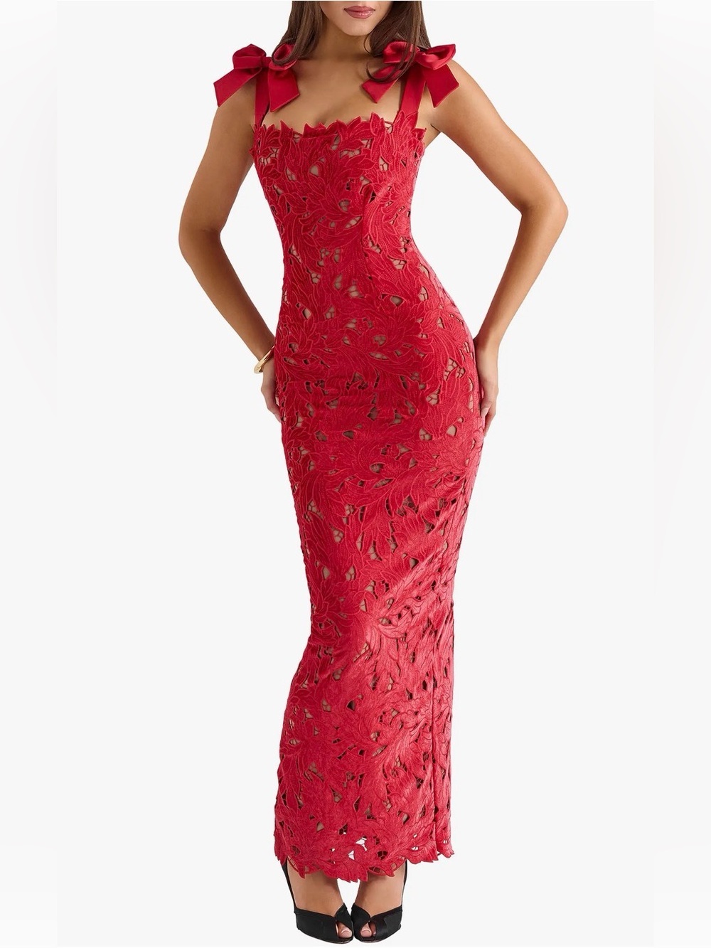 NWT Tiff Velvet Lace Dress in Hauted Red Size Small